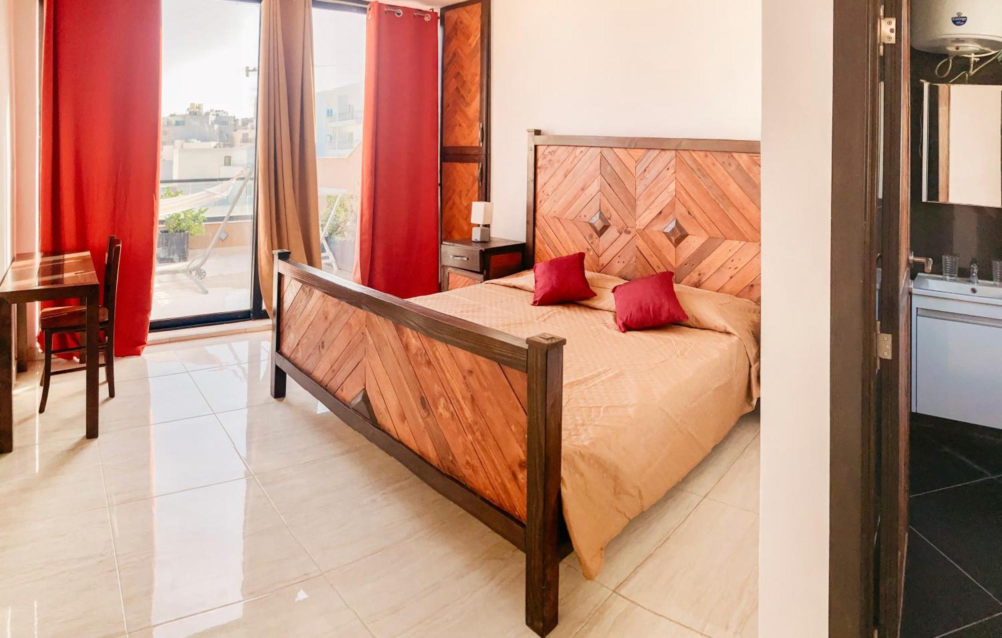 Xl Terrace Penthouse Bbq 200m From The Sea And Square Appartement *
