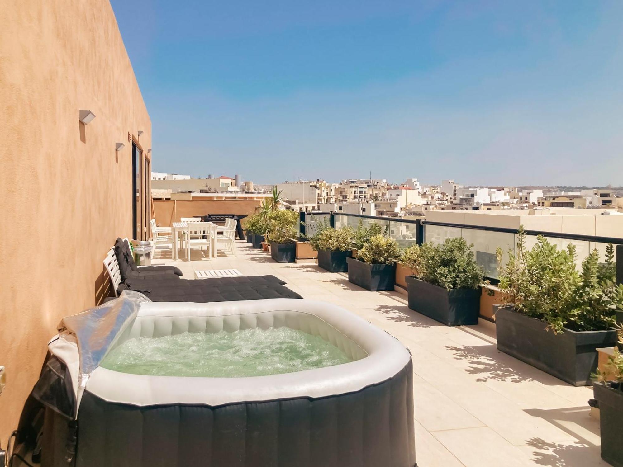 Xl Terrace Penthouse Bbq 200m From The Sea And Square Appartement *