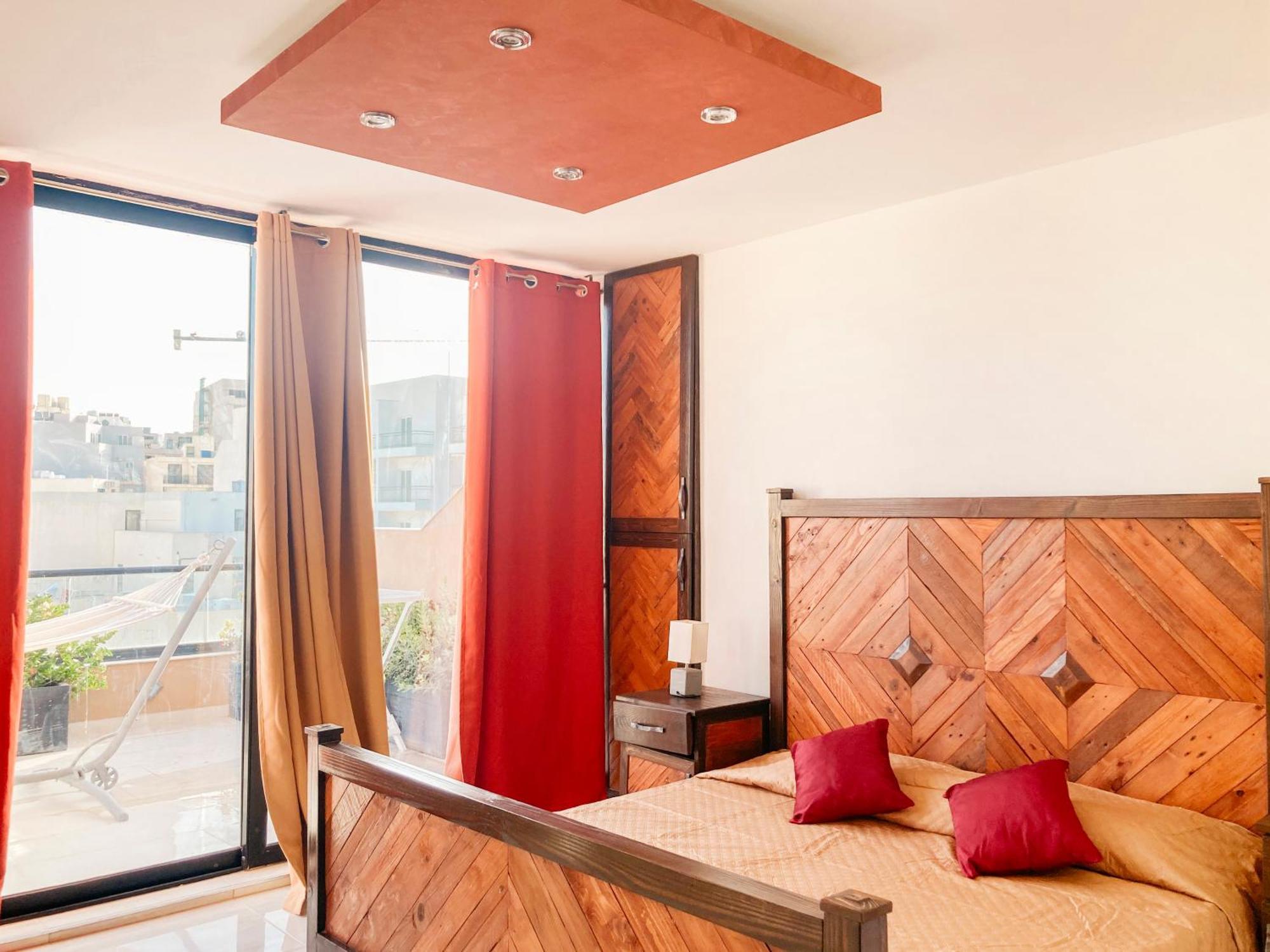 Xl Terrace Penthouse Bbq 200m From The Sea And Square Appartement San Pawl il-Baħar